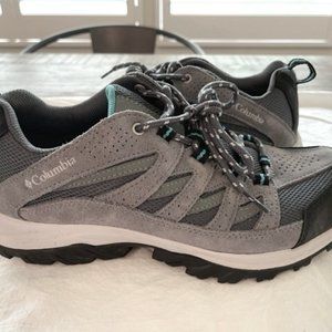 Columbia Women's Hiking Shoe Size 10 _ Like New